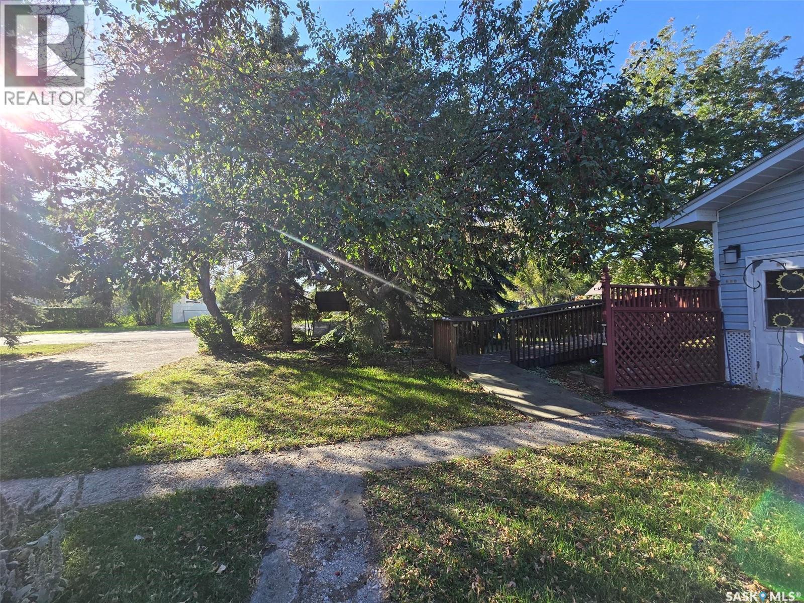 501 Stella Street, Grenfell, Saskatchewan  S0G 2B0 - Photo 8 - SK019645