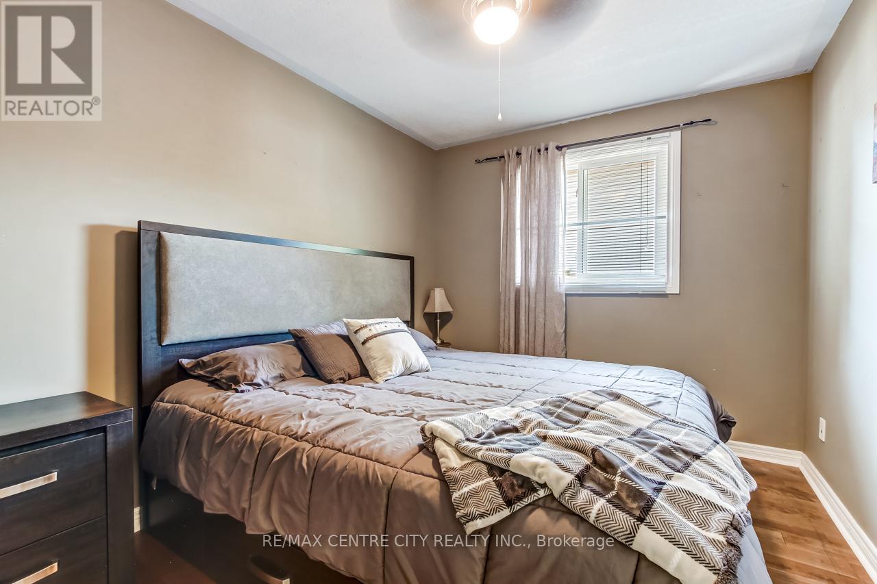 557 Wellington Street, St. Thomas, Ontario  N5R 6G2 - Photo 11 - X12434769