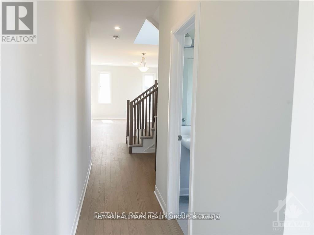 81 Osler Street, Ottawa, Ontario  K2W 0M2 - Photo 3 - X12434755
