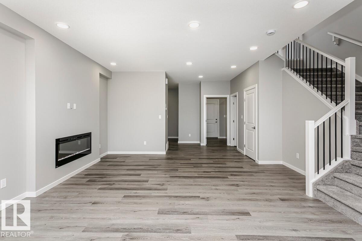 2607 5 Av Sw, Edmonton, Alberta  T6X 3J1 - Photo 3 - E4434552