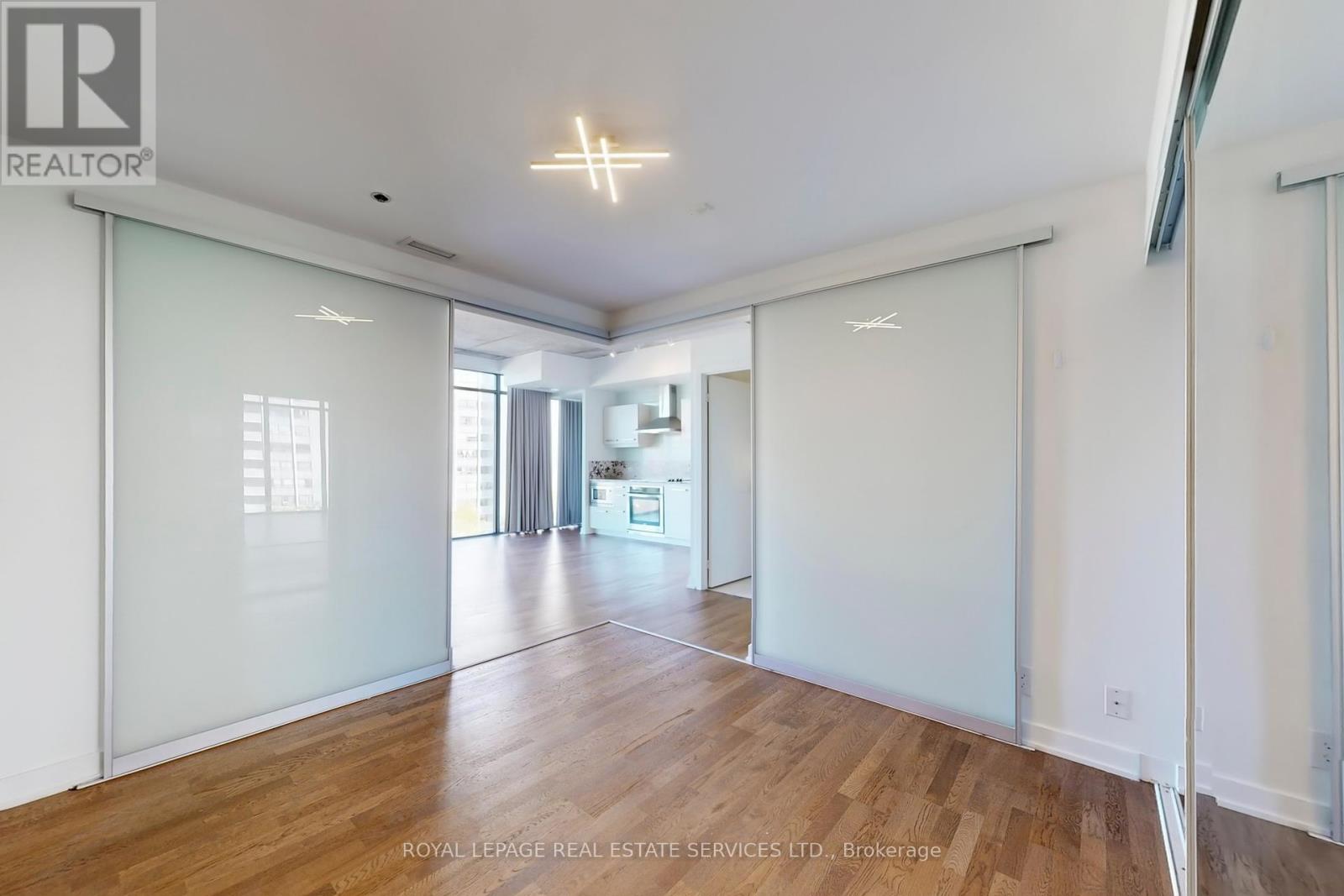803 - 15 Beverley Street, Toronto, Ontario  M5T 1X8 - Photo 19 - C12434651