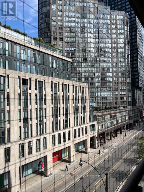 505 - 925 Bay Street, Toronto, Ontario  M5S 3L4 - Photo 21 - C12434702