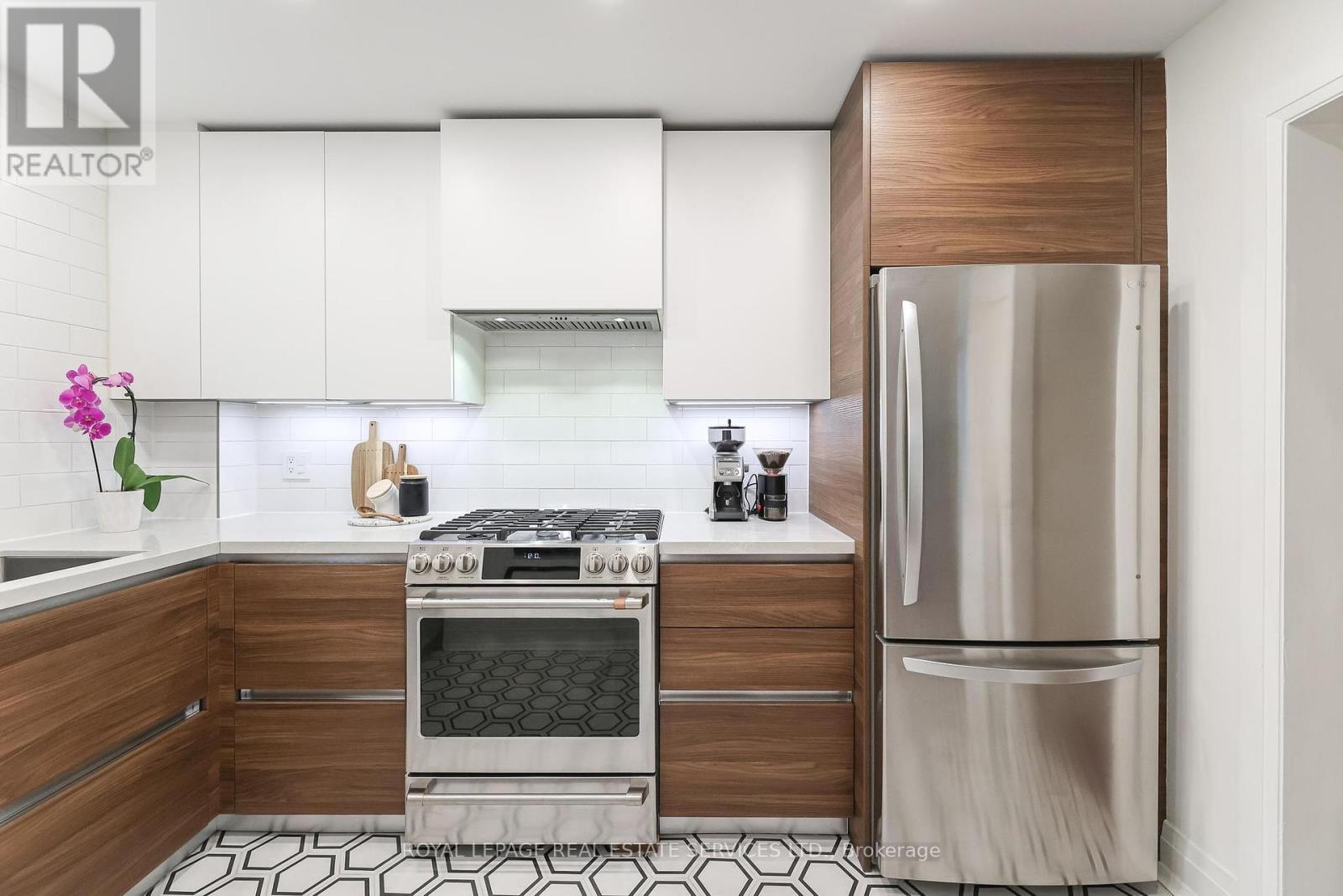 618 Davenport Road, Toronto, Ontario  M5R 1K9 - Photo 12 - C12434703
