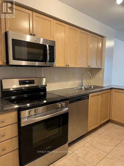 807 - 925 Bay Street, Toronto, Ontario  M5S 3L4 - Photo 3 - C12434705