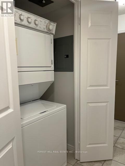 2505 - 925 Bay Street, Toronto, Ontario  M5S 3L4 - Photo 4 - C12434713