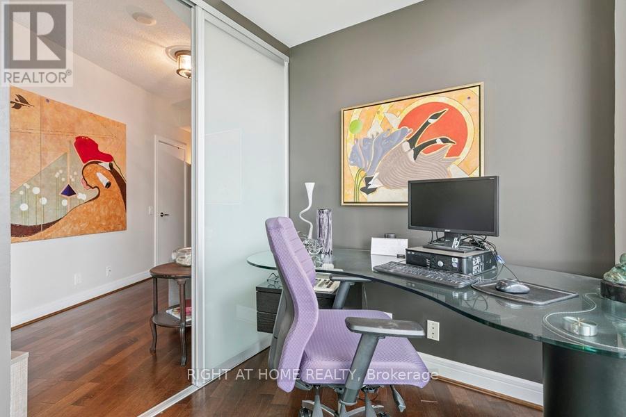 1204 - 112 George Street, Toronto, Ontario  M5A 2M5 - Photo 14 - C12434719