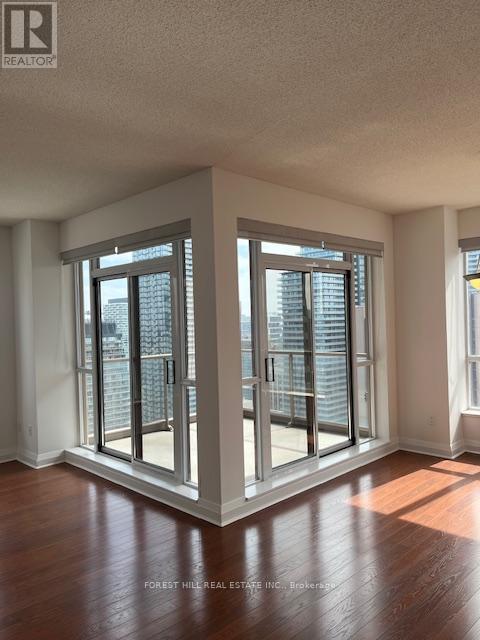 3106 - 925 Bay Street, Toronto, Ontario  M5S 3L4 - Photo 6 - C12434729