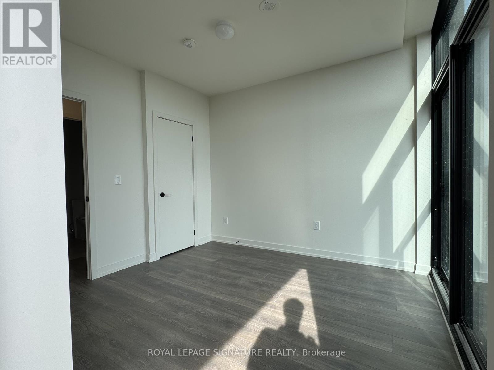 501 - 181 Sterling Road, Toronto, Ontario  M6R 0B2 - Photo 2 - C12434737