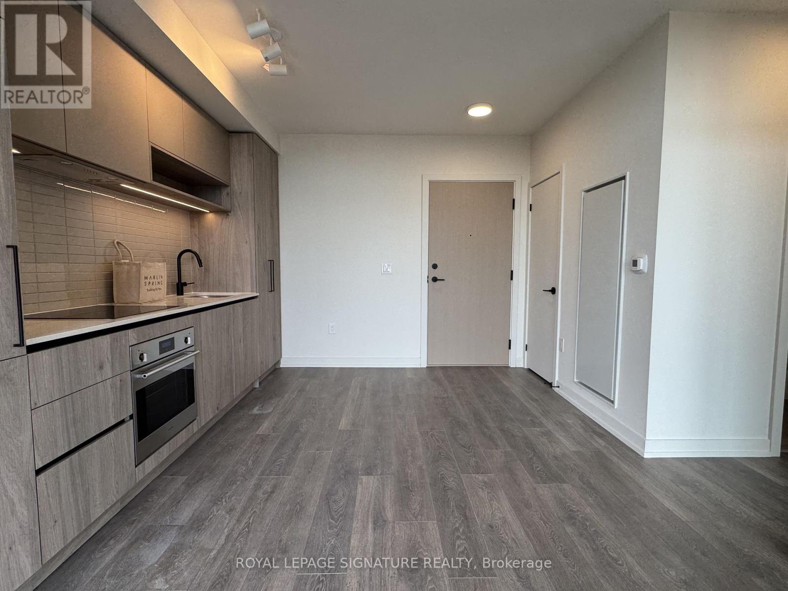 501 - 181 Sterling Road, Toronto, Ontario  M6R 0B2 - Photo 5 - C12434737