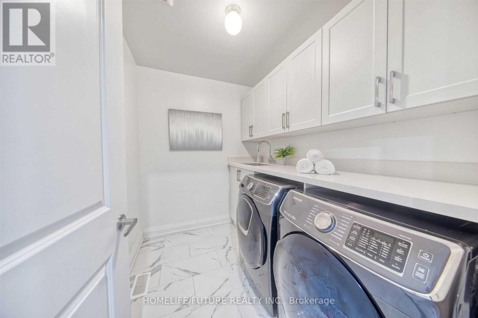 1041 Belcourt Street, Pickering, Ontario  L1X 2R2 - Photo 31 - E12434658