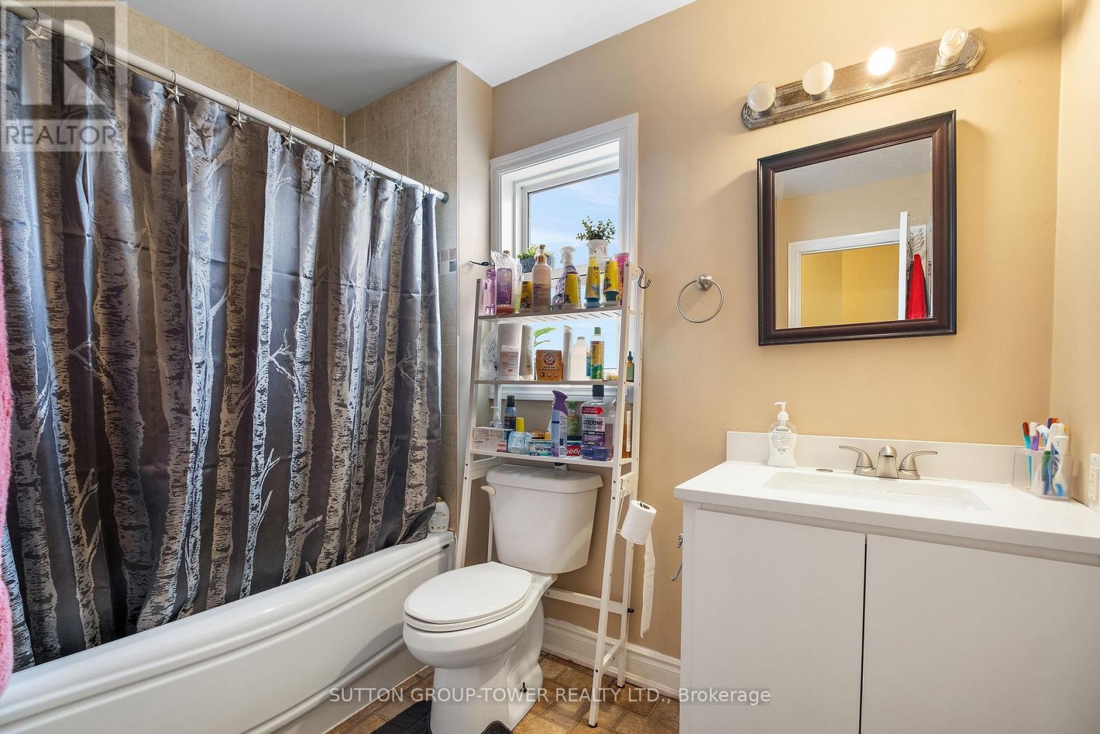 750 Albert Street, Oshawa, Ontario  L1H 4T6 - Photo 10 - E12434666