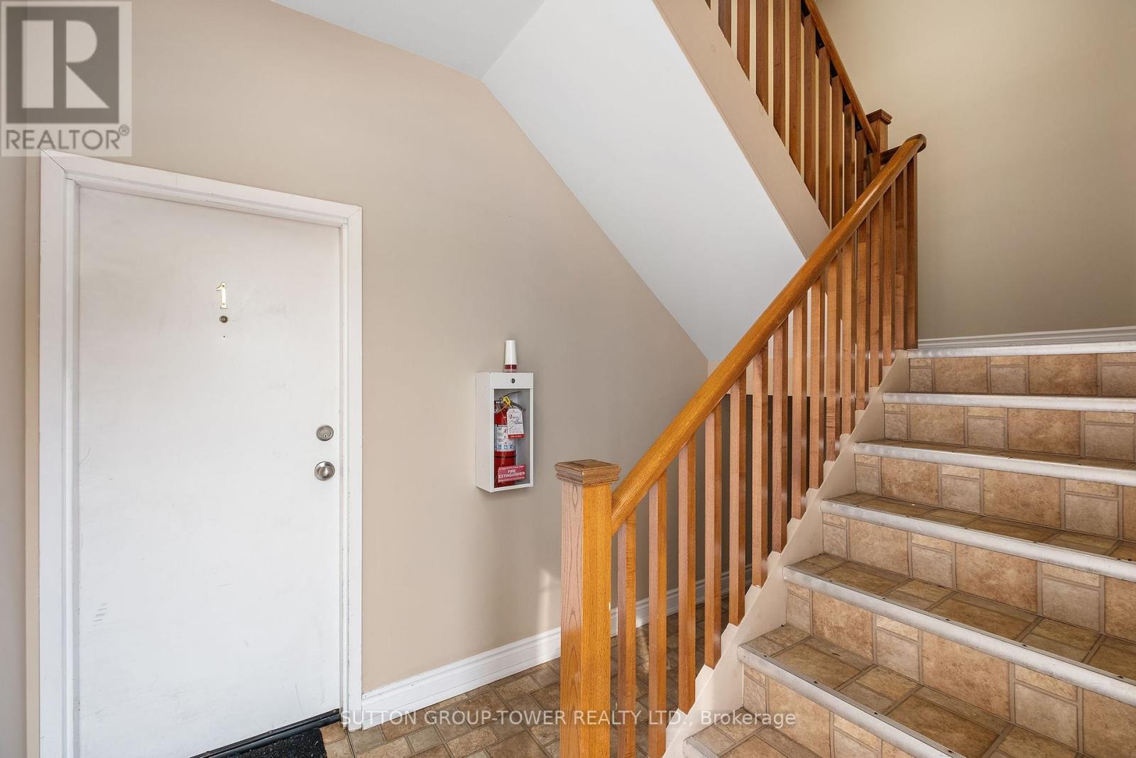 750 Albert Street, Oshawa, Ontario  L1H 4T6 - Photo 3 - E12434666