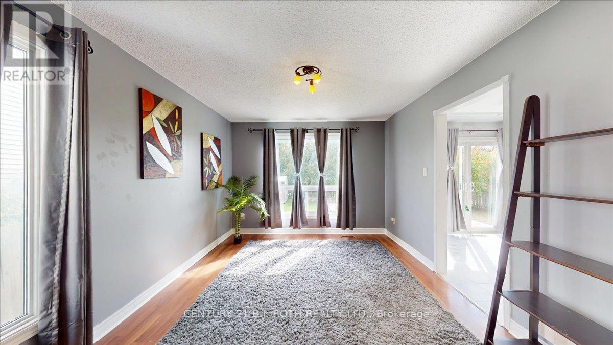 995 Linden Street, Innisfil, Ontario  L9S 1W4 - Photo 21 - N12434688