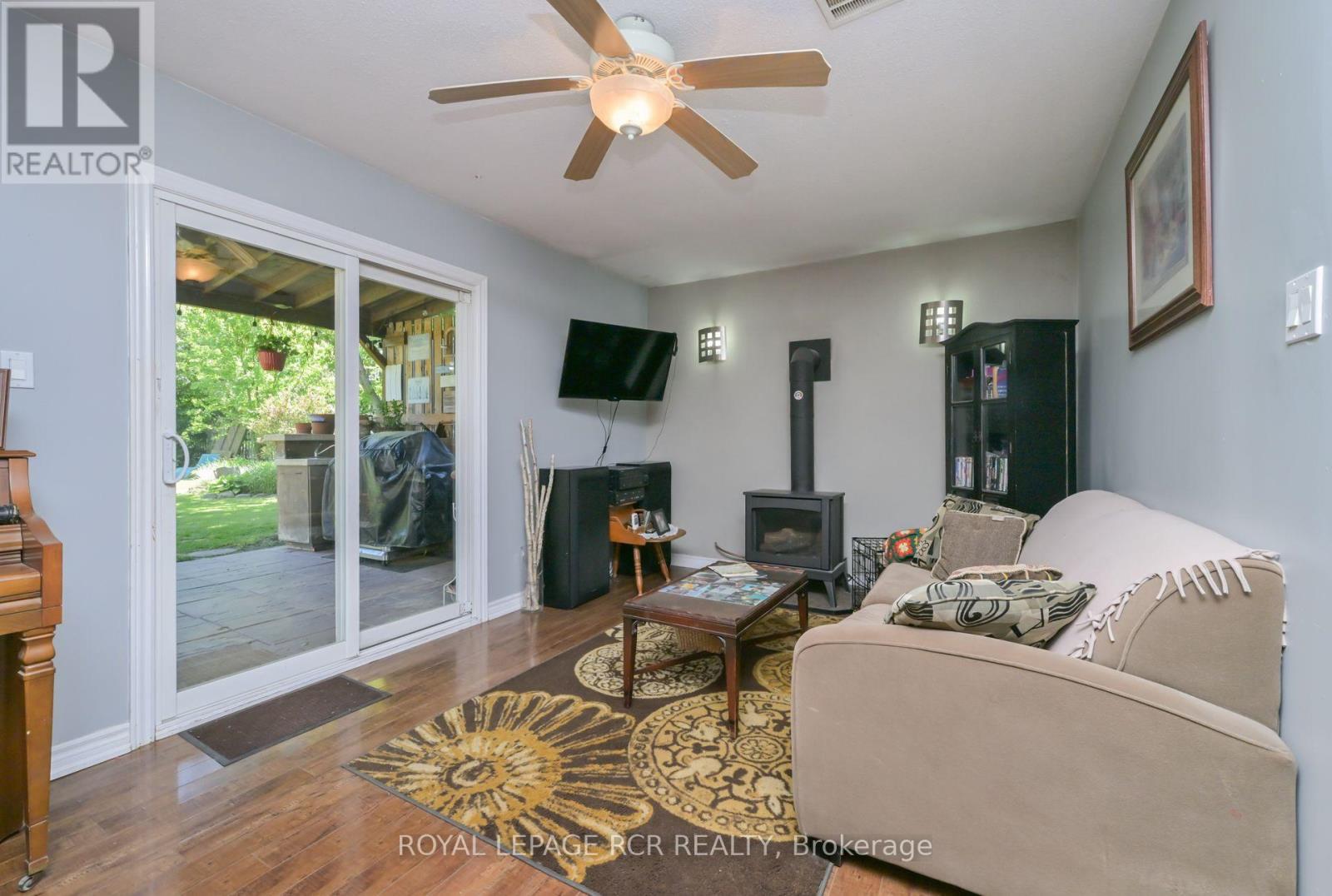 17 Jamieson Drive, Adjala-Tosorontio, Ontario  L0N 1R0 - Photo 12 - N12434730