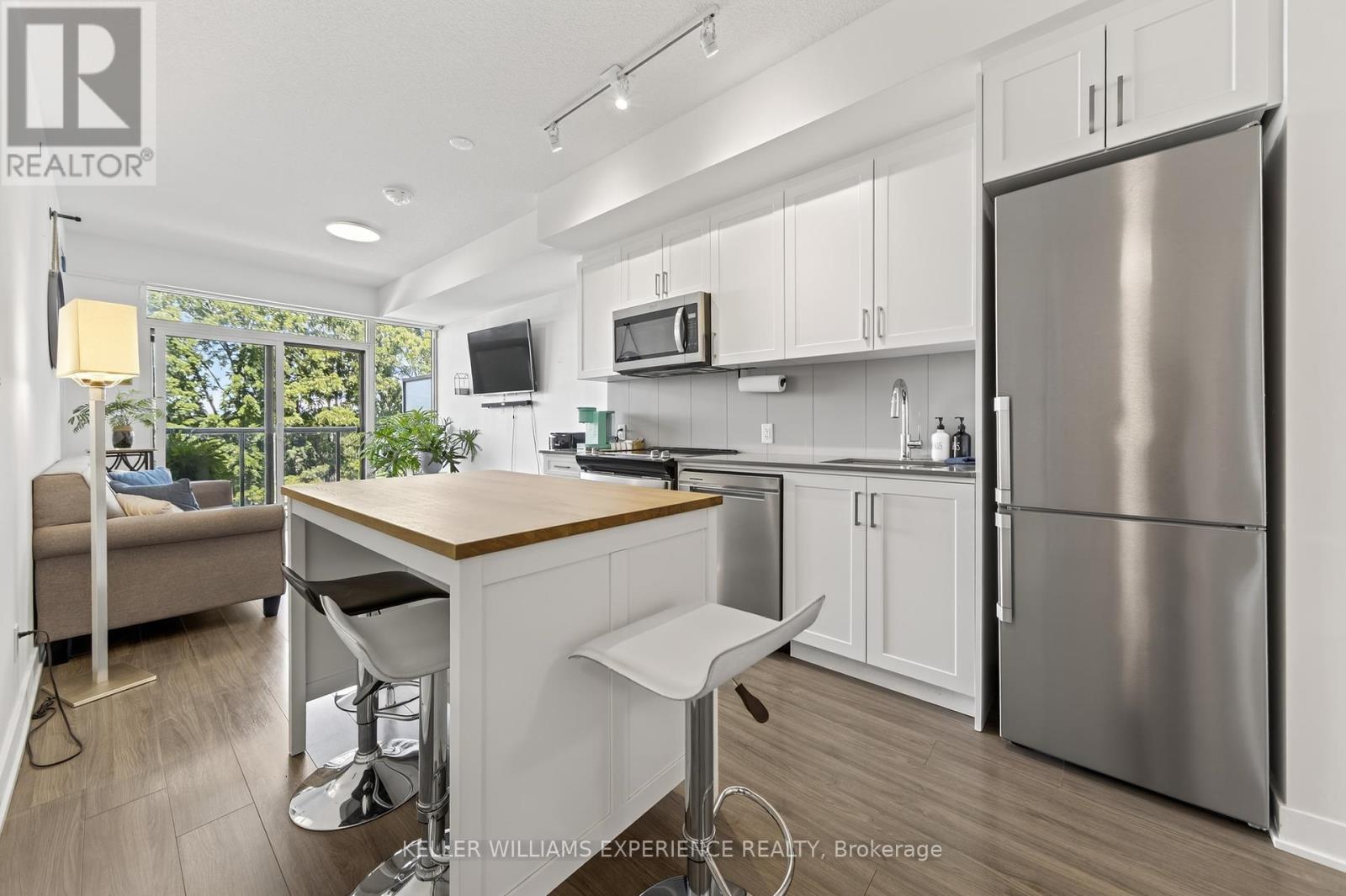 328 - 681 Yonge Street, Barrie, Ontario  L4N 4E8 - Photo 2 - S12434655