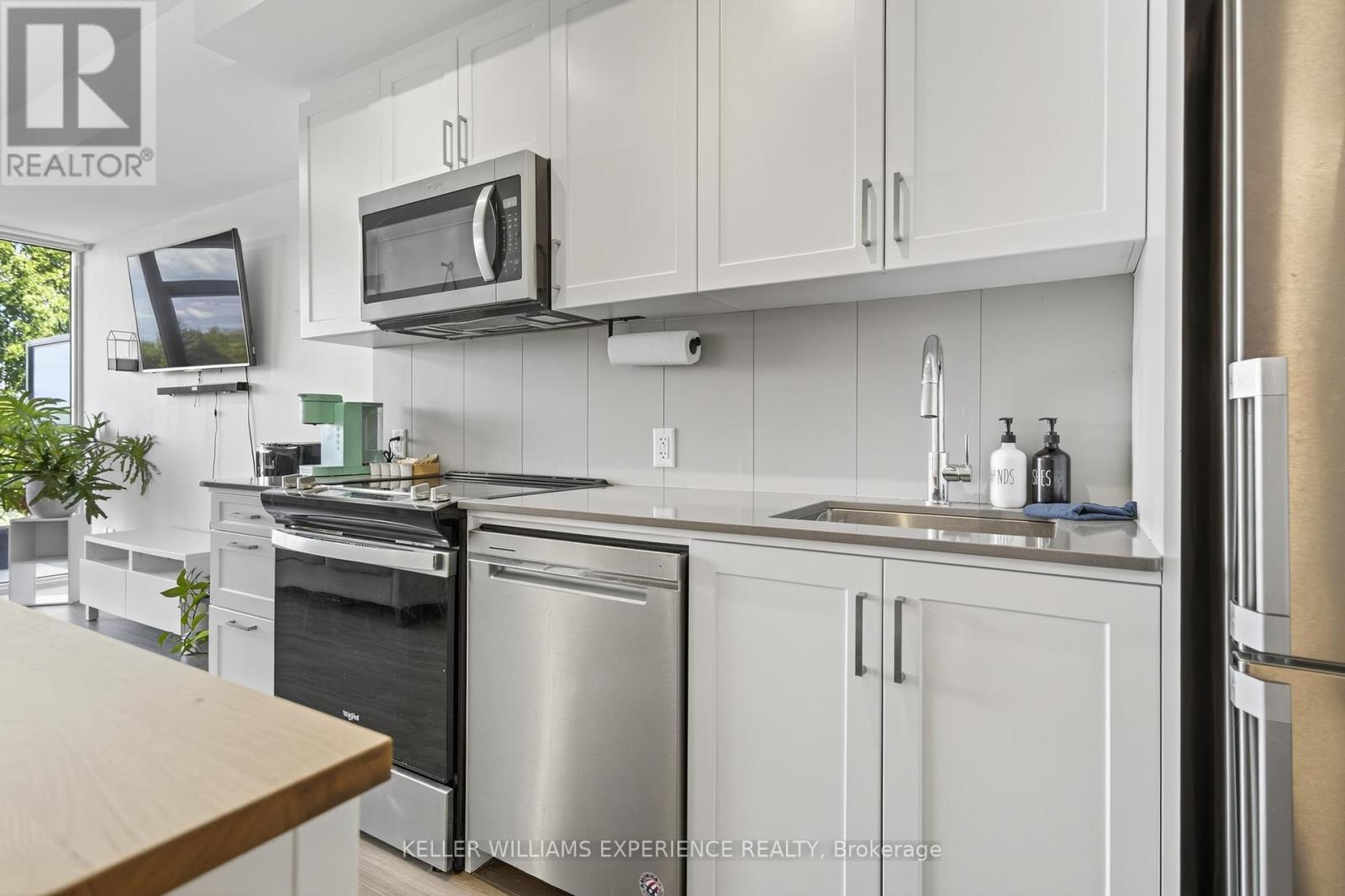 328 - 681 Yonge Street, Barrie, Ontario  L4N 4E8 - Photo 5 - S12434655