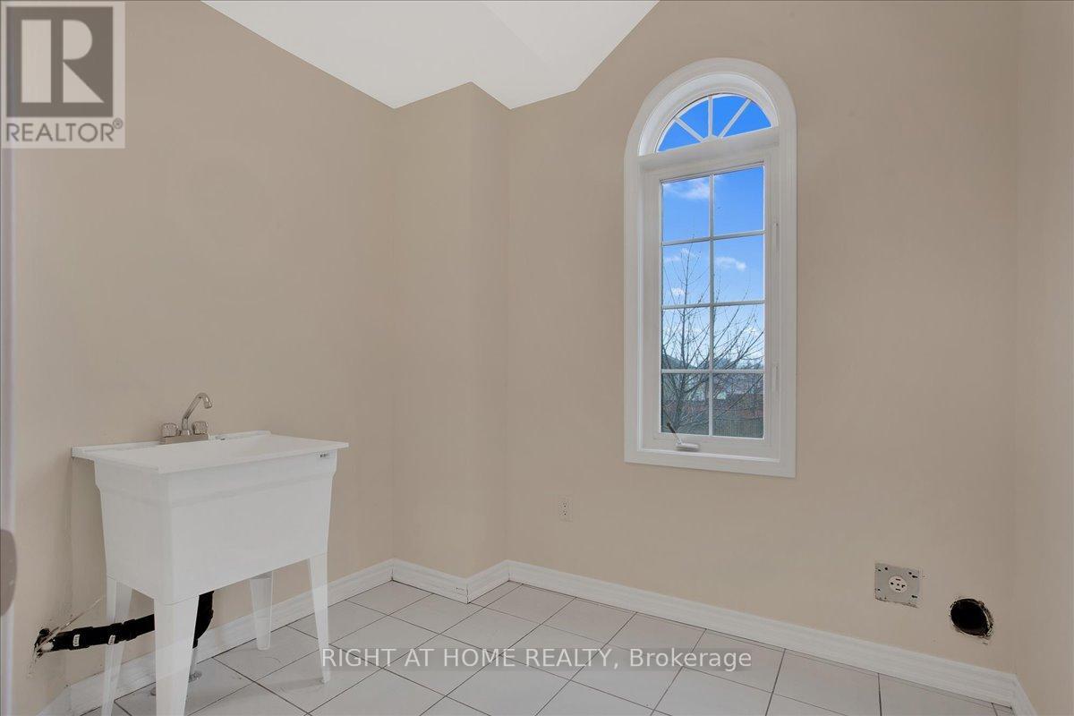 72 Christy Drive, Wasaga Beach, Ontario  L9Z 0E5 - Photo 23 - S12434700