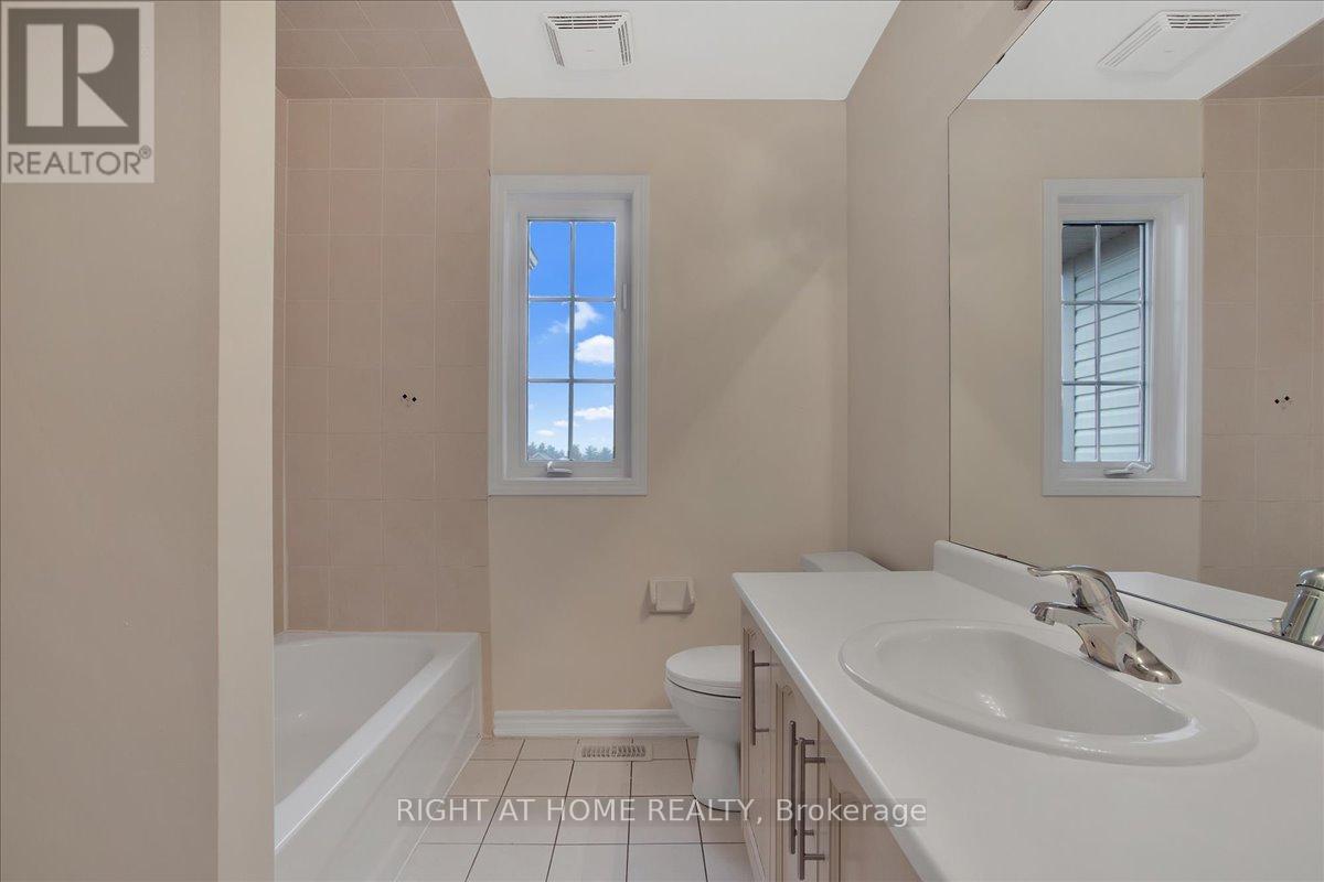 72 Christy Drive, Wasaga Beach, Ontario  L9Z 0E5 - Photo 34 - S12434700
