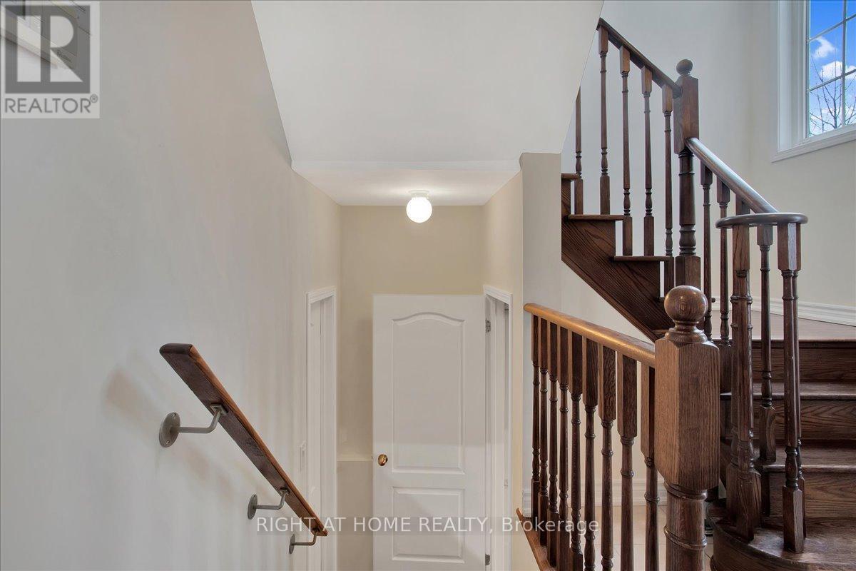 72 Christy Drive, Wasaga Beach, Ontario  L9Z 0E5 - Photo 6 - S12434700