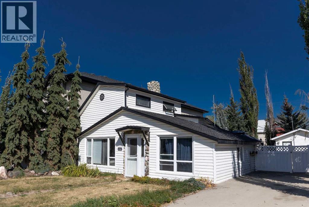 4742 48 Avenue, Lacombe, Alberta  T4L 1N2 - Photo 2 - A2258446