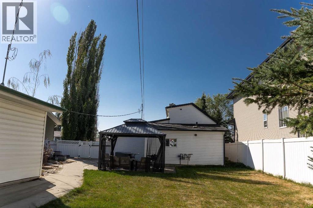 4742 48 Avenue, Lacombe, Alberta  T4L 1N2 - Photo 4 - A2258446