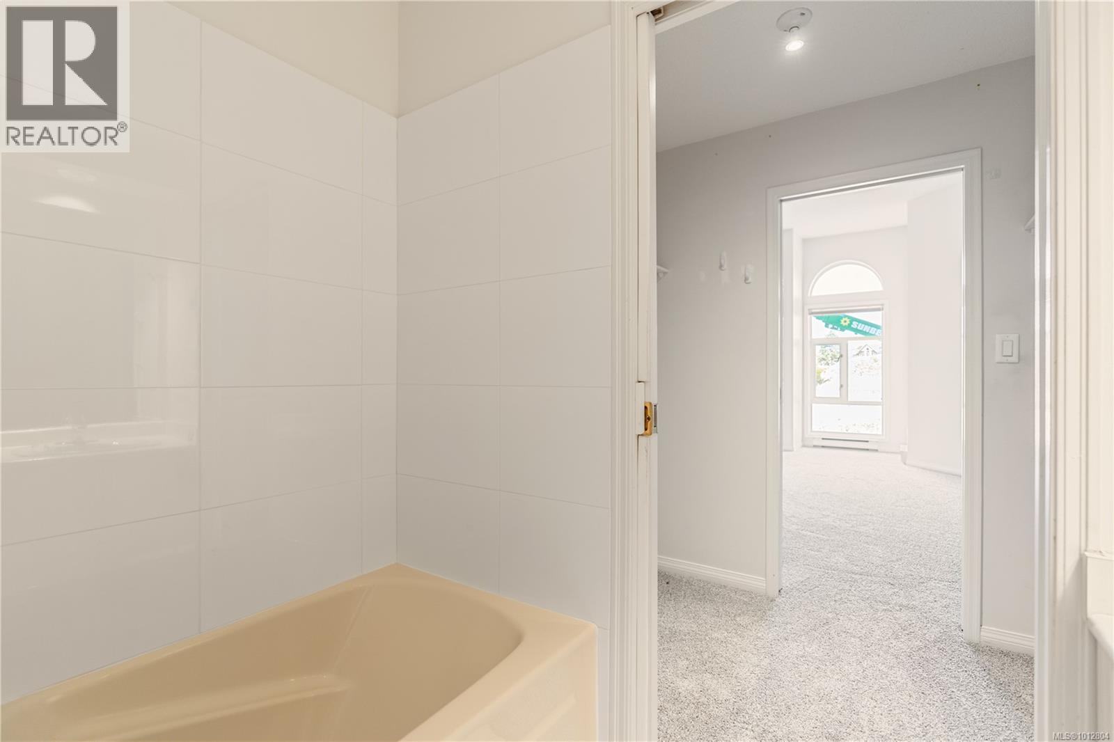 104 11 Cooperage Pl, Victoria, British Columbia  V9A 7J9 - Photo 27 - 1012804