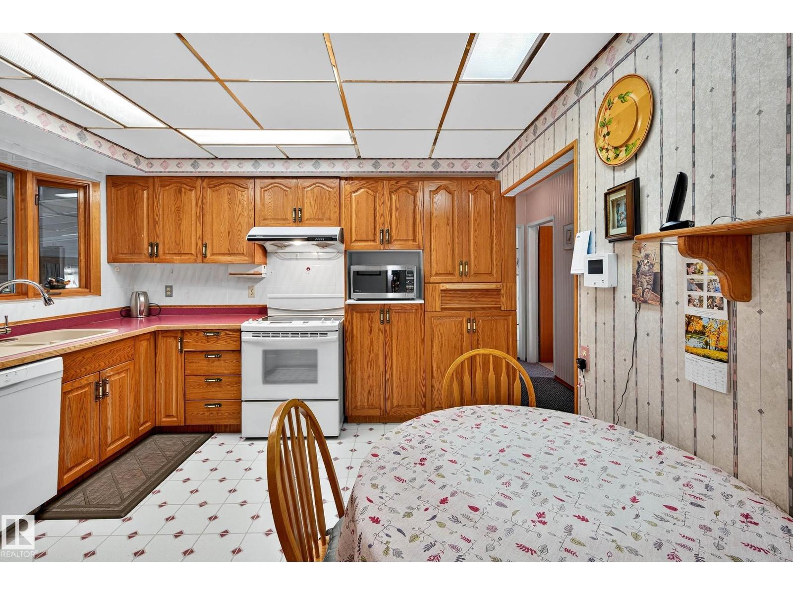 10527 133 Av Nw, Edmonton, Alberta  T5E 1E2 - Photo 8 - E4460089