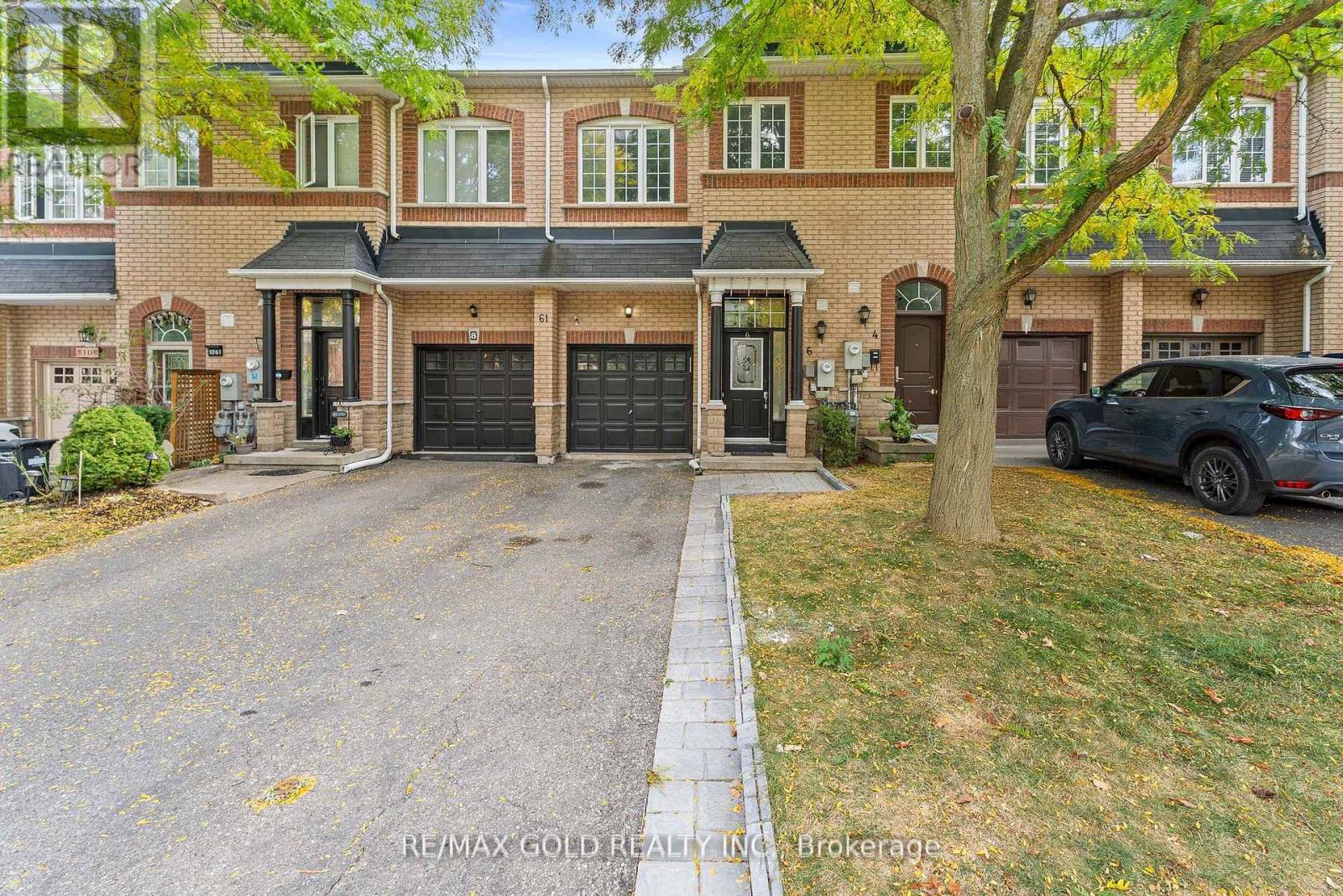6 - 61 Nelson Street W, Brampton, Ontario  L6X 1C4 - Photo 2 - W12434654