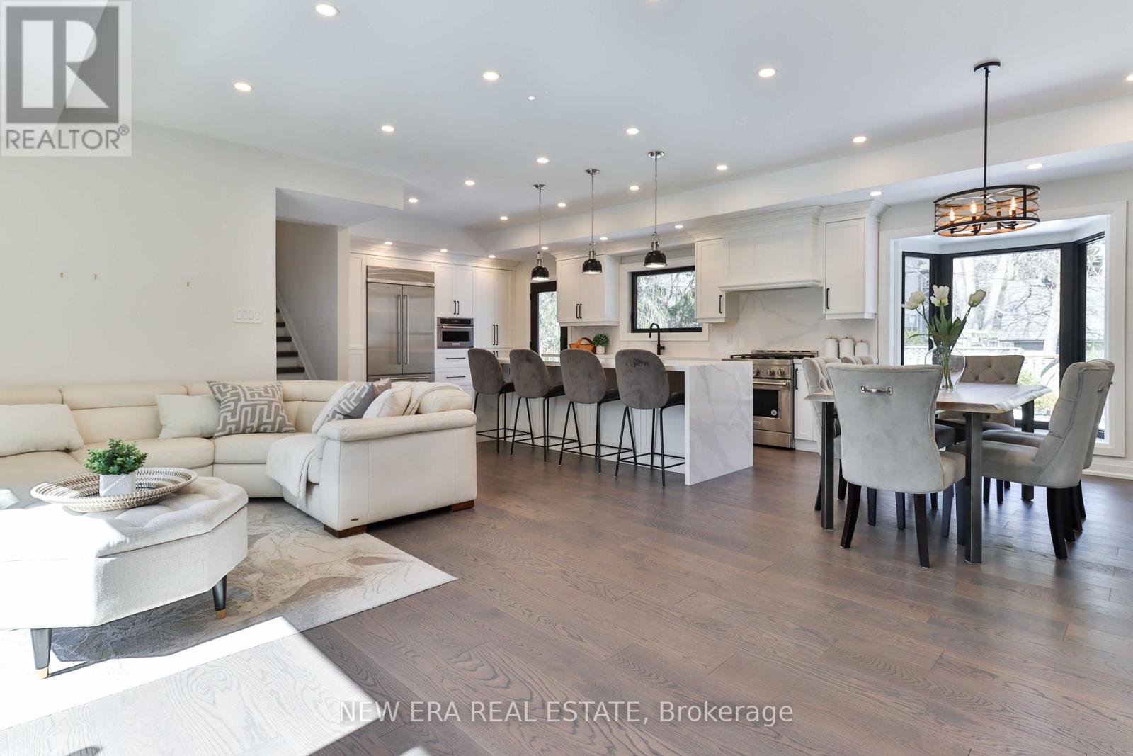 1481 Chasehurst Drive, Mississauga, Ontario  L5J 3A8 - Photo 11 - W12434672
