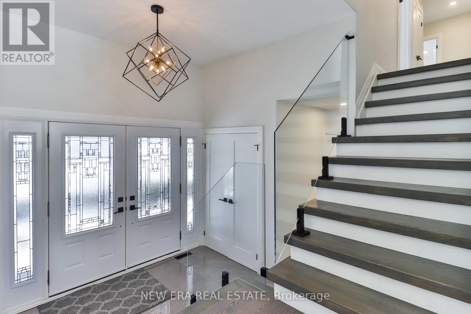 1481 Chasehurst Drive, Mississauga, Ontario  L5J 3A8 - Photo 13 - W12434672