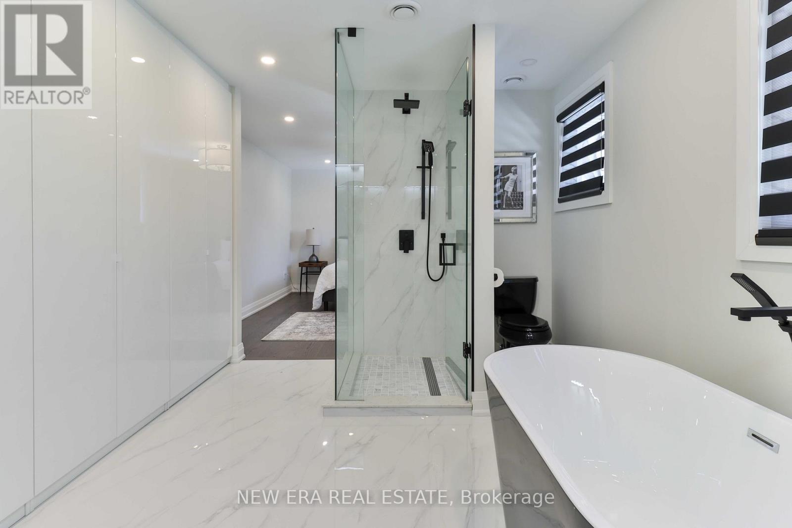1481 Chasehurst Drive, Mississauga, Ontario  L5J 3A8 - Photo 19 - W12434672