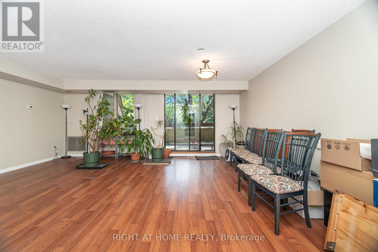 13 - 1250 Mississauga Valley Boulevard W, Mississauga, Ontario  L5A 3R6 - Photo 11 - W12434678