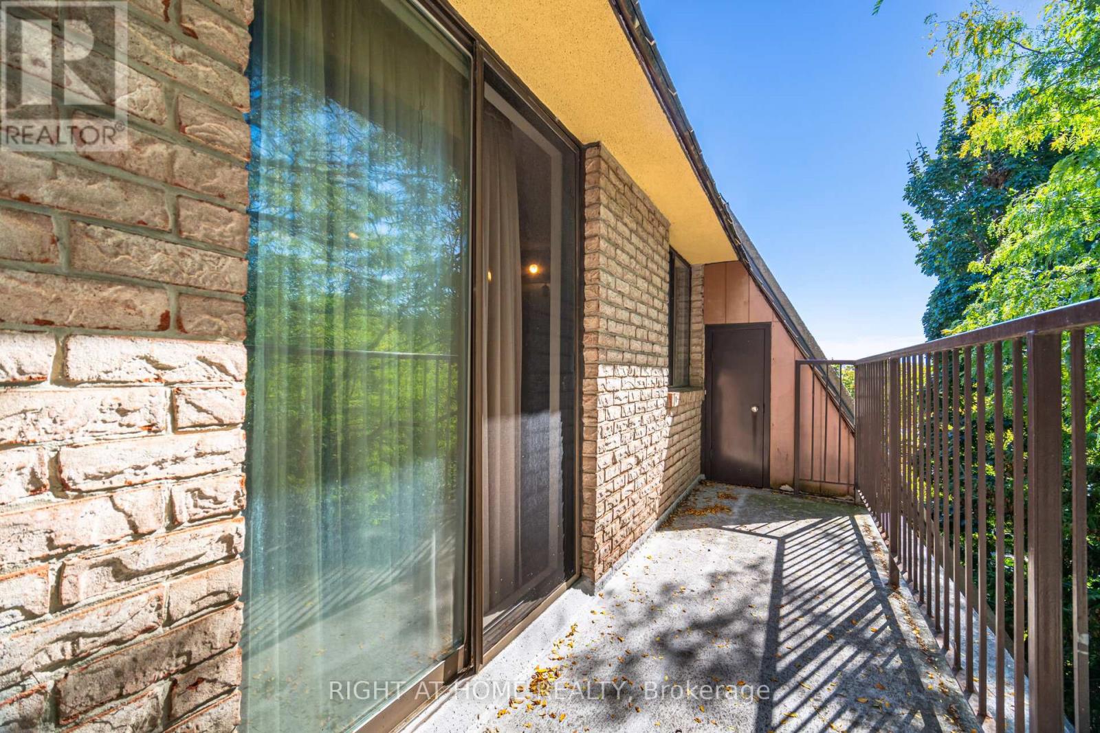 13 - 1250 Mississauga Valley Boulevard W, Mississauga, Ontario  L5A 3R6 - Photo 28 - W12434678