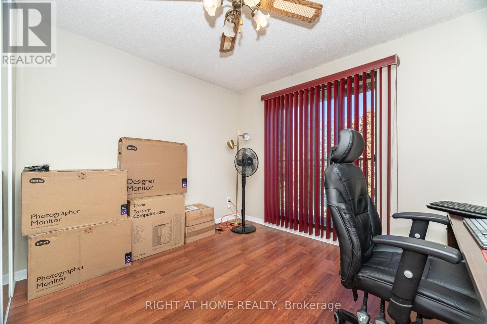 13 - 1250 Mississauga Valley Boulevard W, Mississauga, Ontario  L5A 3R6 - Photo 31 - W12434678
