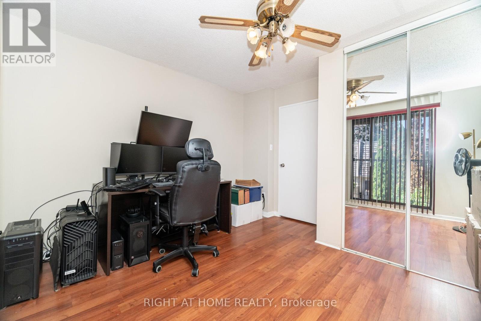 13 - 1250 Mississauga Valley Boulevard W, Mississauga, Ontario  L5A 3R6 - Photo 32 - W12434678
