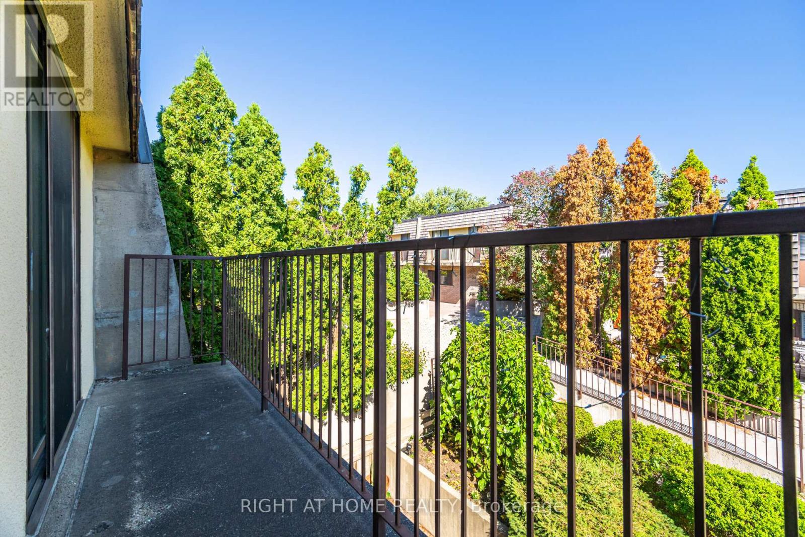 13 - 1250 Mississauga Valley Boulevard W, Mississauga, Ontario  L5A 3R6 - Photo 33 - W12434678