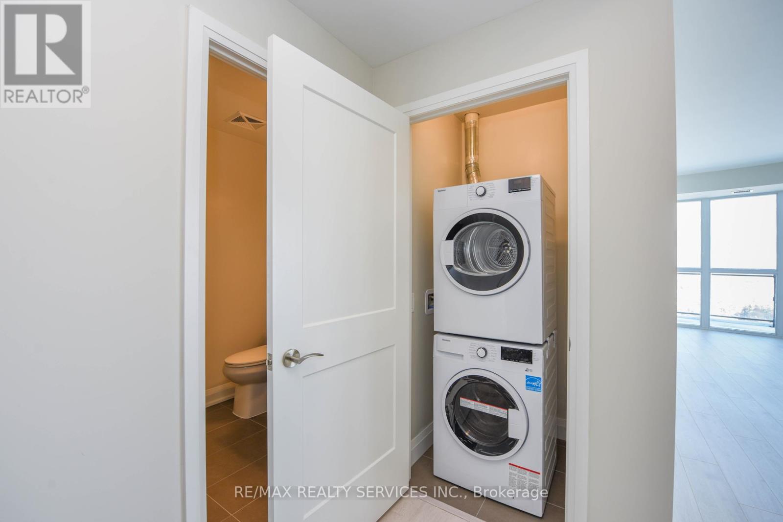 2103 - 15 Lynch Street, Brampton (Queen Street Corridor), Ontario  L6W 2Z8 - Photo 5 - W12434732
