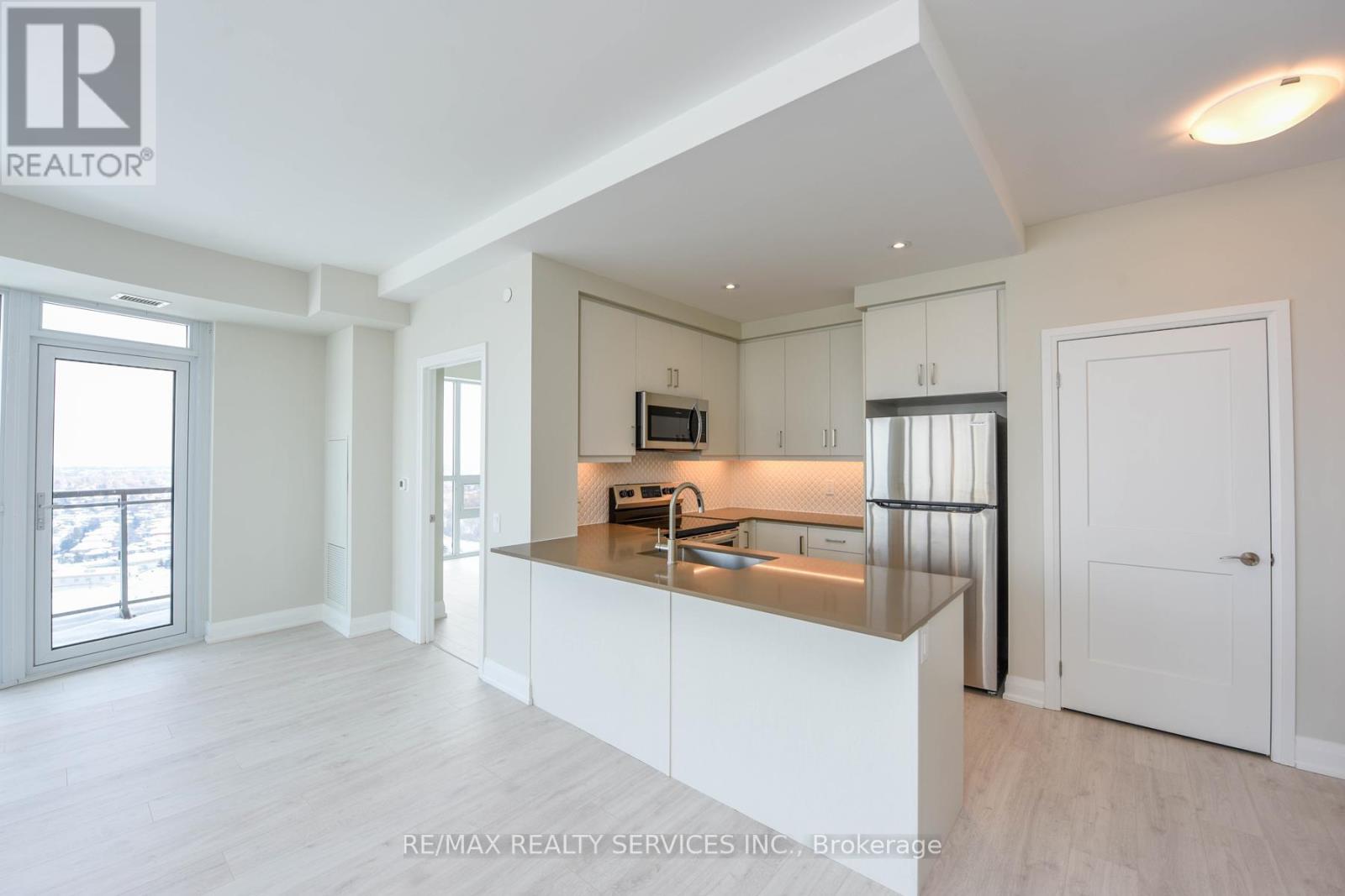 2103 - 15 Lynch Street, Brampton (Queen Street Corridor), Ontario  L6W 2Z8 - Photo 6 - W12434732