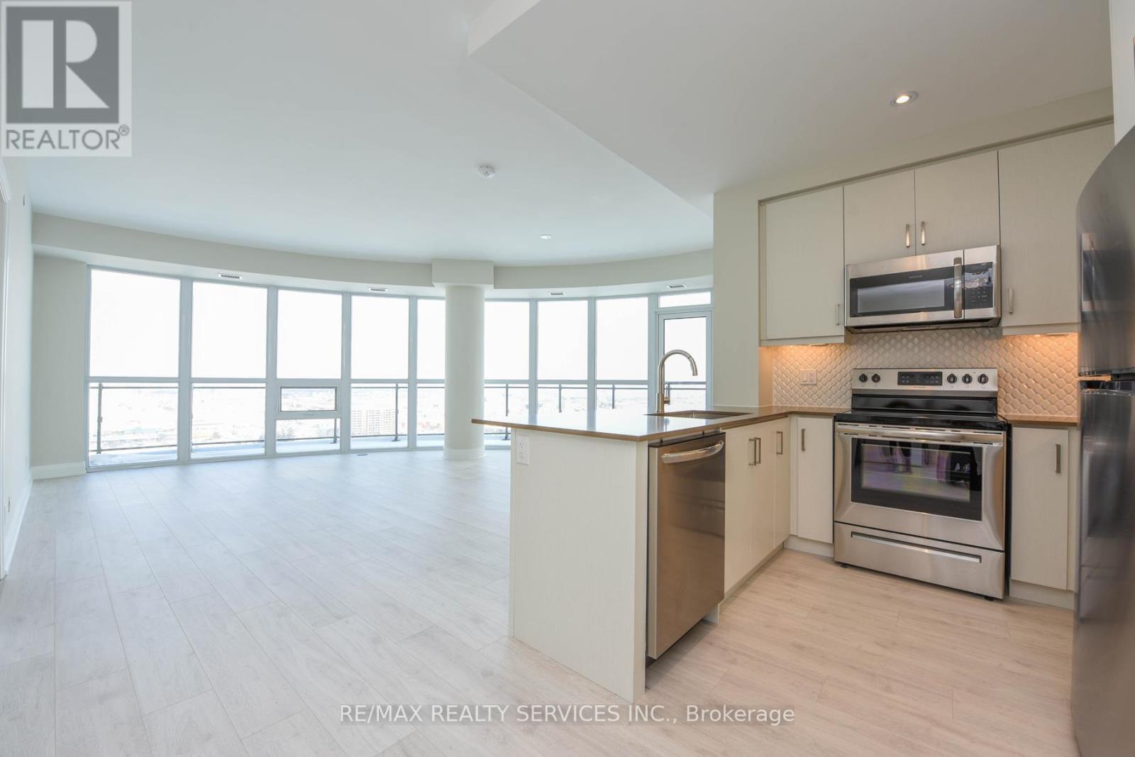 2103 - 15 Lynch Street, Brampton (Queen Street Corridor), Ontario  L6W 2Z8 - Photo 8 - W12434732