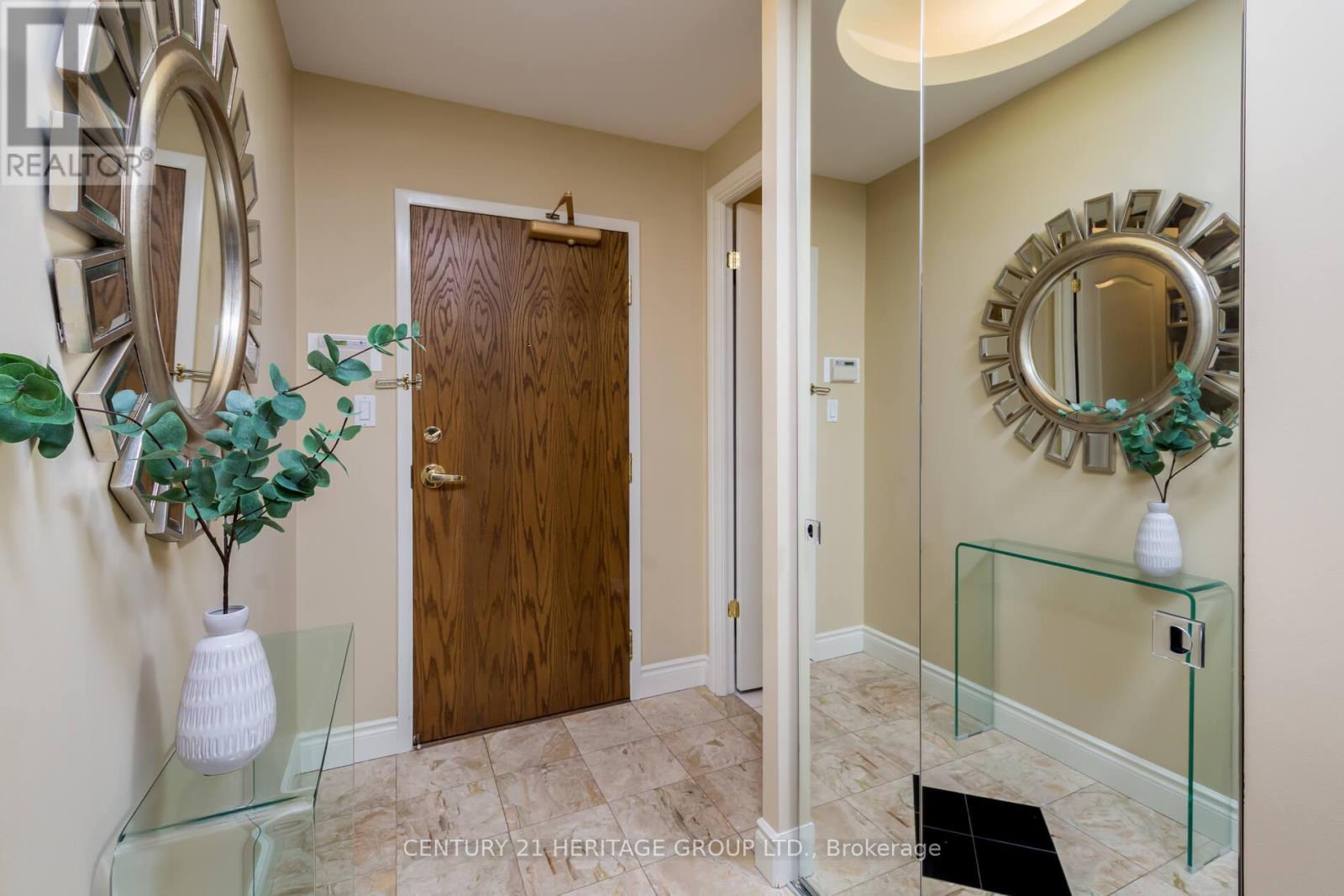 306 - 11 William Carson Crescent, Toronto, Ontario  M2P 2G1 - Photo 3 - C12434798