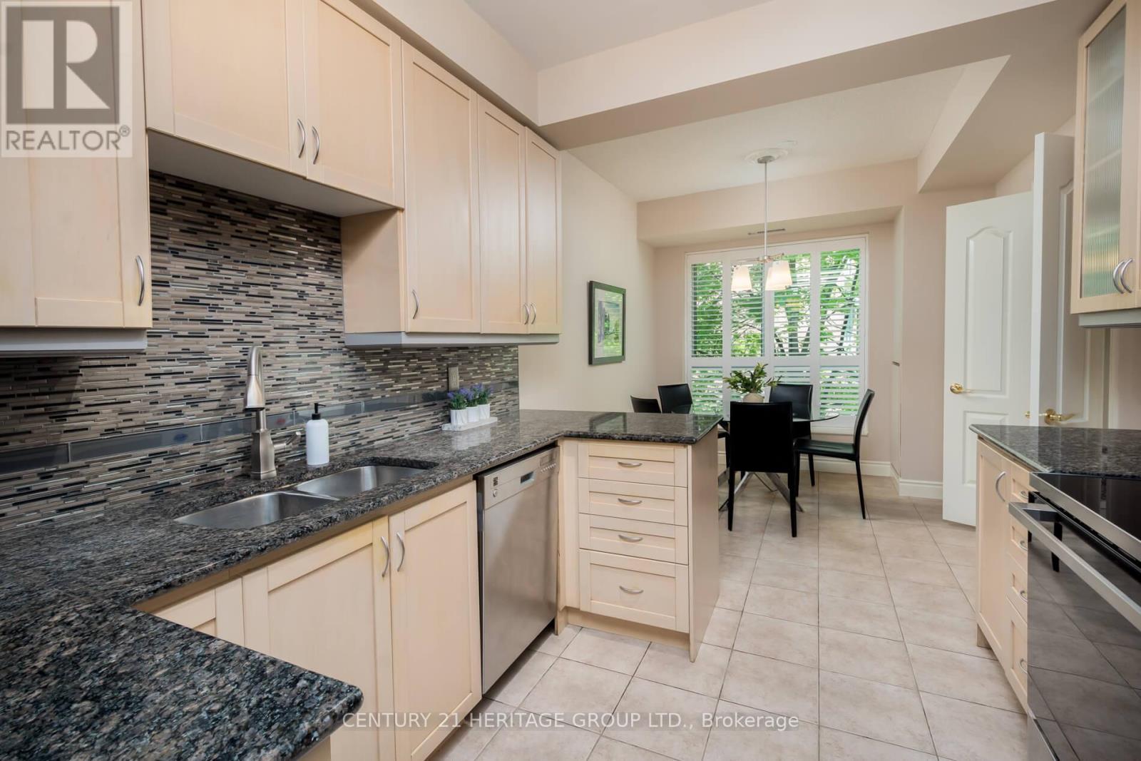 306 - 11 William Carson Crescent, Toronto, Ontario  M2P 2G1 - Photo 9 - C12434798