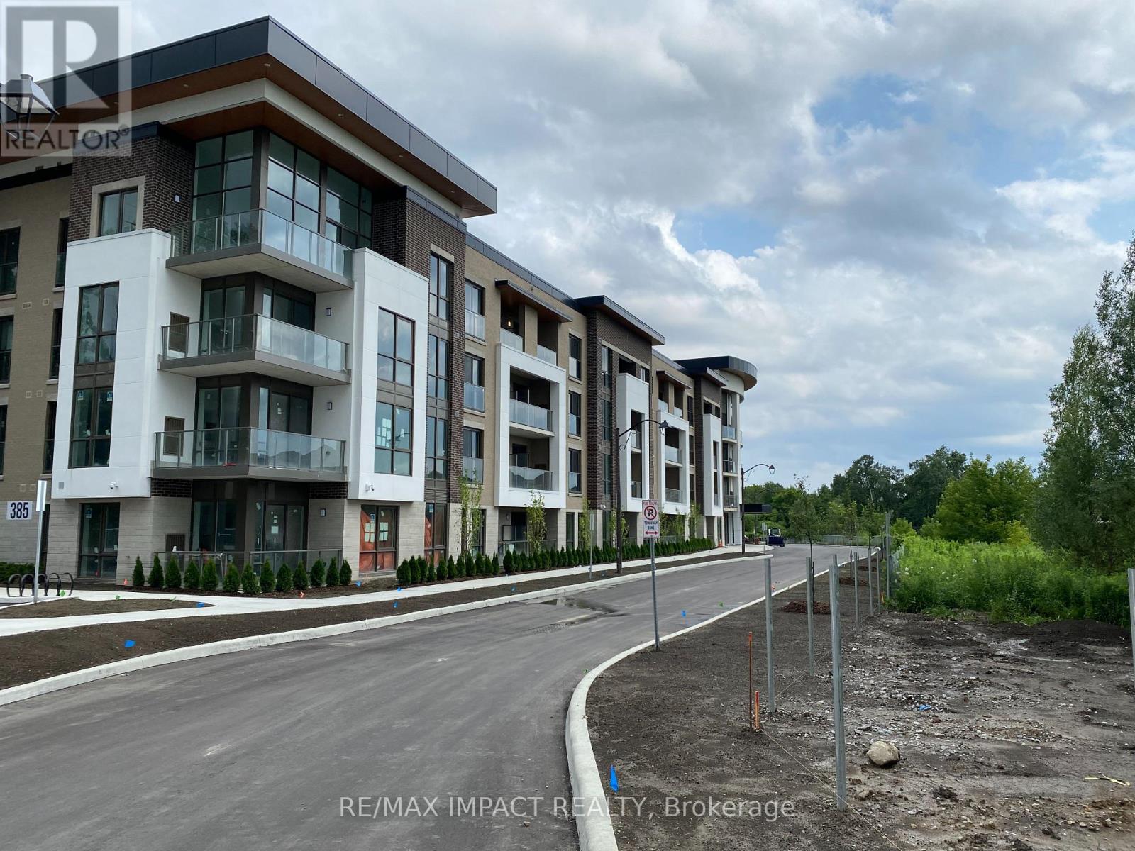 224 - 385 ARCTIC RED DRIVE, Oshawa, Ontario