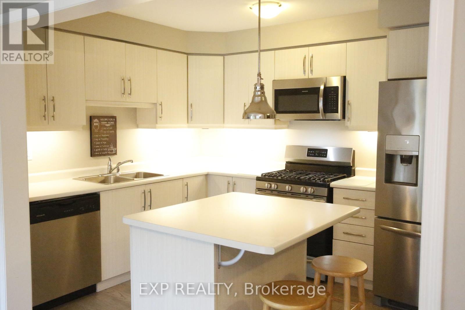10 - 230 Avondsyde Boulevard, Hamilton, Ontario  L8B 1T9 - Photo 12 - X12434628