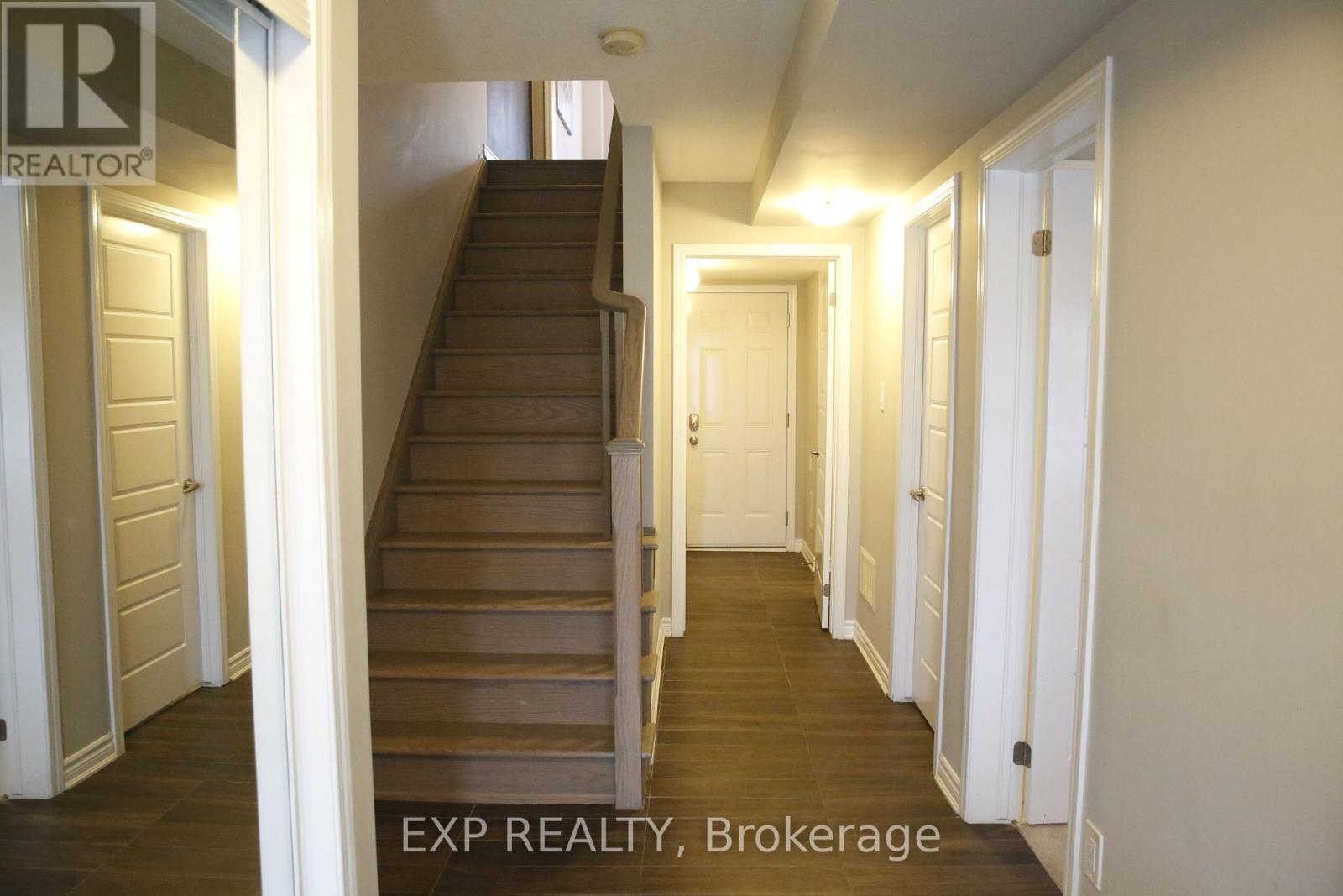 10 - 230 Avondsyde Boulevard, Hamilton, Ontario  L8B 1T9 - Photo 2 - X12434628