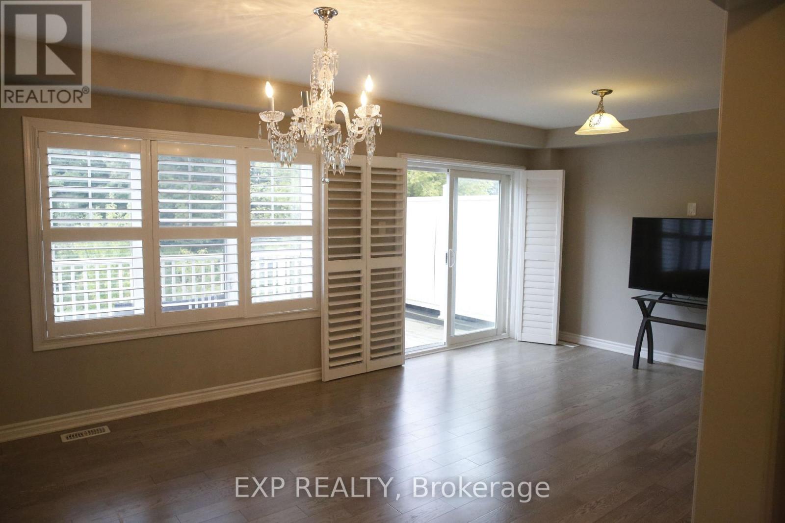 10 - 230 Avondsyde Boulevard, Hamilton, Ontario  L8B 1T9 - Photo 8 - X12434628