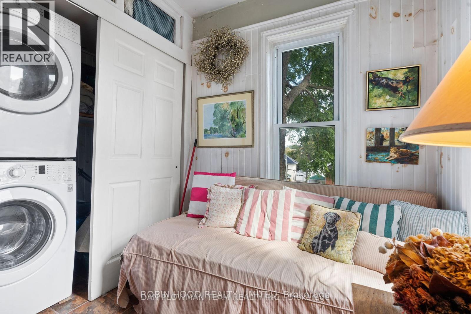 11 Isabel Street, Belleville, Ontario  K8P 3N4 - Photo 10 - X12434680