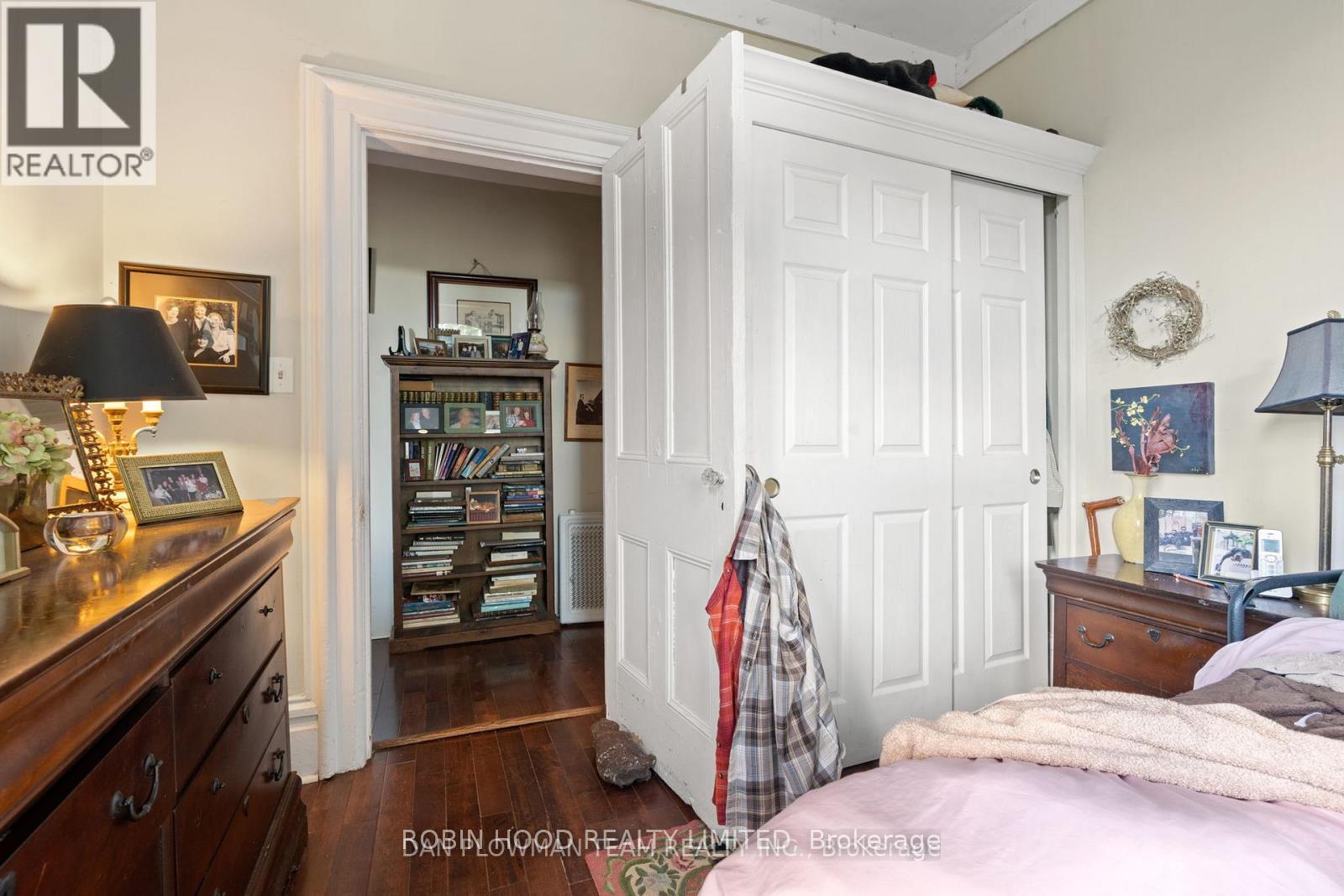 11 Isabel Street, Belleville, Ontario  K8P 3N4 - Photo 11 - X12434680