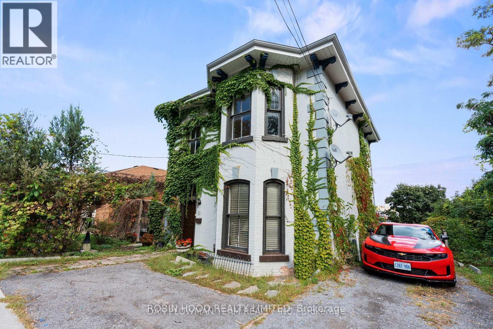 11 Isabel Street, Belleville, Ontario  K8P 3N4 - Photo 2 - X12434680