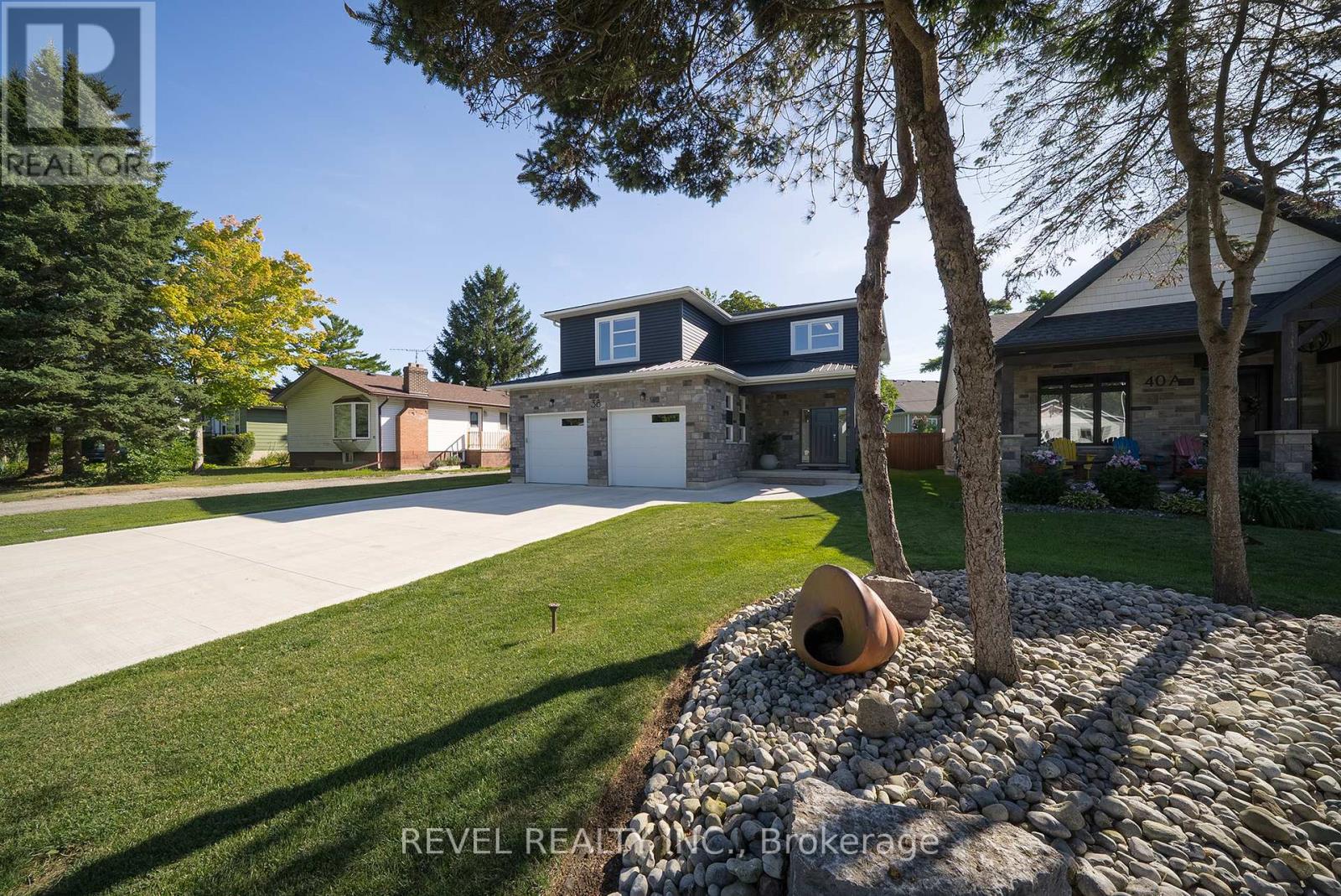38 Lakeview Avenue, Norfolk, Ontario  N0A 1N8 - Photo 3 - X12434725