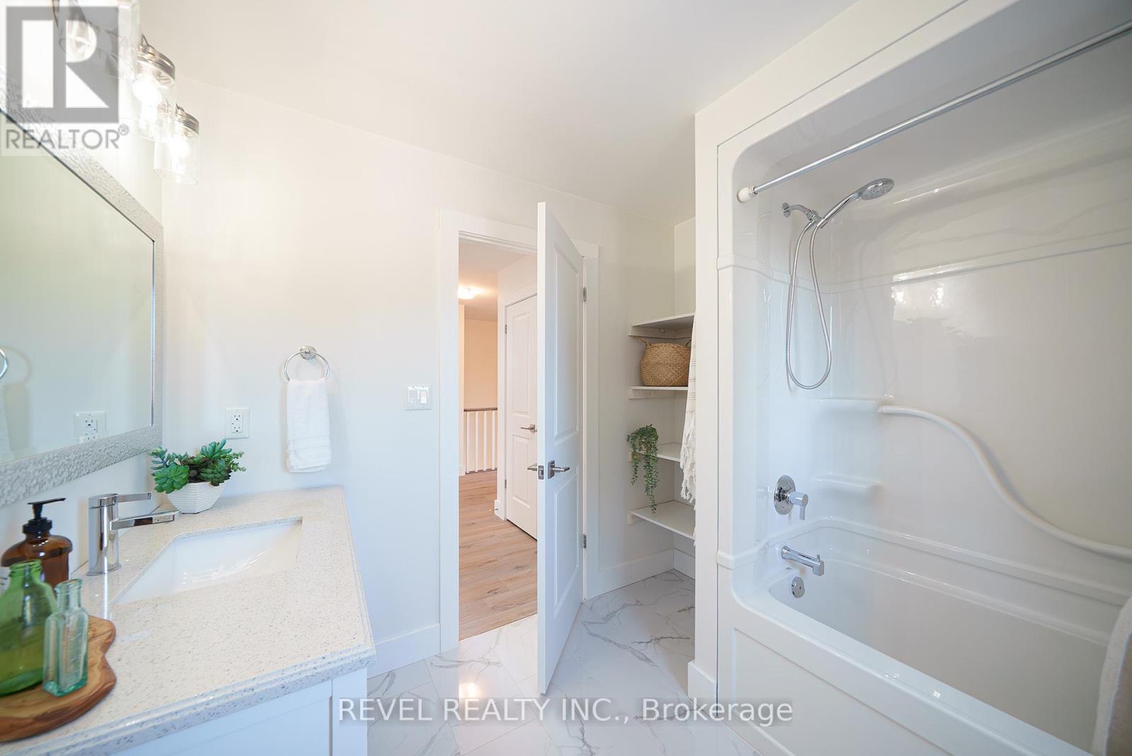 38 Lakeview Avenue, Norfolk, Ontario  N0A 1N8 - Photo 35 - X12434725